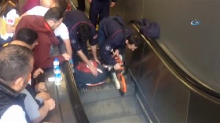 Metro İstasyonunda Feci Kaza! Yürüyen Merdivende Korku Dolu Anlar