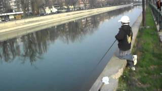 Pescuit de oblete pe Dâmboviţa (zona Regie) - în Aprilie