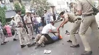 #Viral Video: Merciless Delhi police thrashed Tempo driver in North Delhi | Ten News