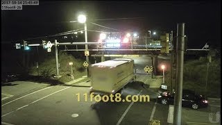 Truck runs light and rips off roof at the 11foot8 bridge