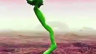 инопланетянин танцует