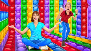 RUMAH POP IT SELAMA 24 JAM || Mainan Pelangi Lucu dan Ide Keren oleh 123 GO Like!