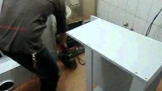 系統廚具安裝流程-加強吊掛抽油煙機的吊櫃結構