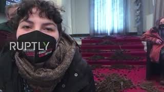 Germany: Climate activists spread horse manure inside Ministry of Agriculture to protest food waste