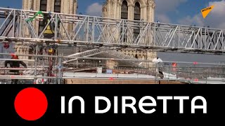 Francia, Emmanuel Macron visita la cattedrale di Notre-Dame