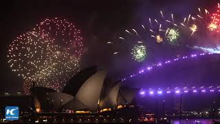 Sydney chào năm mới 2020 với màn bắn pháo hoa tuyệt đẹp