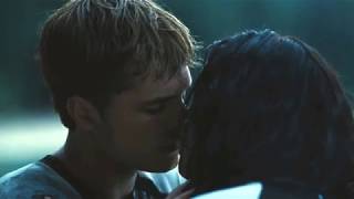 Jennifer Lawrence all kisses in hollywood movies