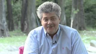 Domnilor, domnișoarelor, doamnelor, ocupați partidele politice!