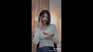TikTok 틱톡 여길봐 까꿍? 여고생 교복 여중생 교복댄스 고딩 중딩 Korean lovely girl school uniform dance