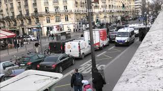 police convoi de CRS à Paris