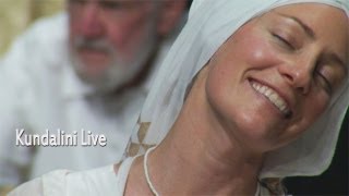 Naomi Charanpal Kaur Teaches Yoga on Kundalini Live
