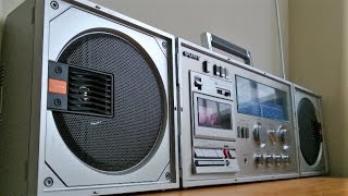 HUGE Sony CFS-88 fold-up boombox from 1981