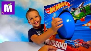 ХотВилс Мега большое яйцо много игрушек и трек Hot Wheels Zombie Strike