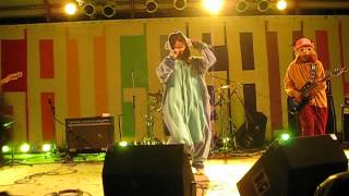 "気になるあの娘 (Кининару аноко)" / Теория относительности