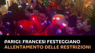 #Parigi: i francesi festeggiano l'allentamento delle restrizioni COVID