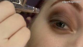 Airbrushing Eyeshadow