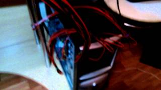 Микроконтроллер ATTiny13A SSU,запрограммированный на мигание лампочки с частотой 1 герц.