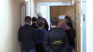 "Вы калечите адвоката! А ваш сын человека убил!"