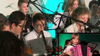 Madlyn 8 ans- accordéon enfant - IGUAZU, Argentine - MINUETTO