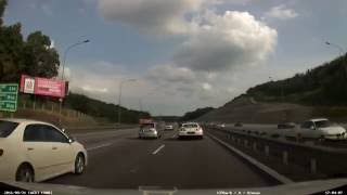 Hyundai Santa Fe 2.2 CRDi Diesel vs Nissan GT-R R35