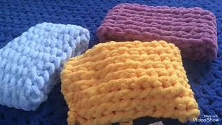 За 1.5 часа связала три Снута из пряжи Alize Puffy.