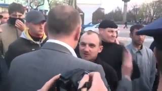 Луганск Парень уделал майданутых 18 04 2014