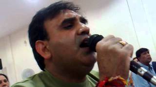 Maa ko bhagto ne.. Tune Tumko mere dil ne pukara hai.. (Harish Happy)