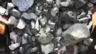 Дробление камня в щековой дробилке