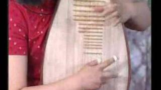 琵琶 Pipa - 于源春 Yu Yuan Chun plays 江南三月 Jiangnan Sanyue