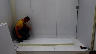 Монтаж холодильной  камеры  со стеклянным фронтом  для цветов