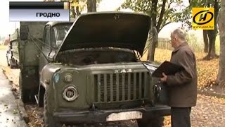 Брошенные во дворах грузовики начали вывозить в Гродно