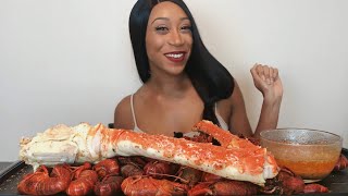 KING CRAB & CRAWFISH + GARLIC BUTTER