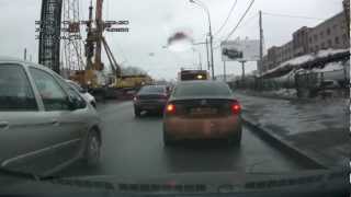 Так ездят в Москве.