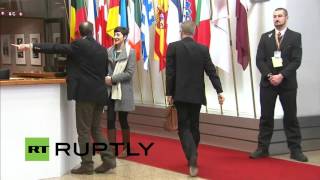 LIVE: EU heads of state meet with Turkish PM Davutoglu - Arrivals