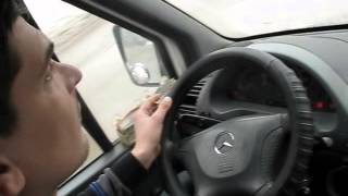 Запорожье.Курящий, неадекватный водитель маршрутки 1/2