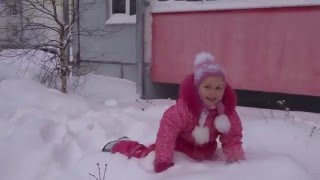 купаюсь в снегу