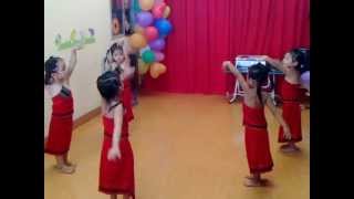 Mua "Co giao em la hoa eban" Krong Nang, Dak Lak