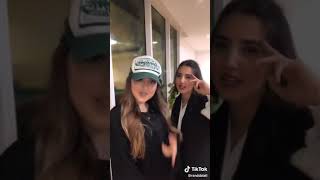 اجمل بنات سعوديات اجمل غناء مع اجمل بنتين ?? الوصف مهم ?