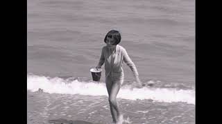 STUDLAND BAY, DORSET...such innocent family fun, 16 mm amateur cine film
