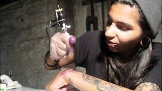 How To Tattoo- Lining. Feather