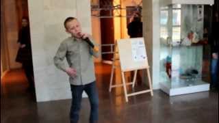 Dange T "Выступление в музеи ИЗО"