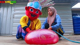 Ondel Ondel isi Balon Air sampai betus, sambil nyanyi BABY SHARK balon