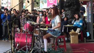 2014/12/28 陳曼青VelaBlue - 追追追(黃妃) in 高雄三多新光三越