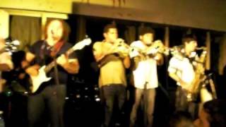 Kelvis Ochoa, Descemer Bueno y David Torrens en Don cangrejo