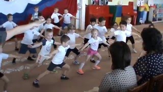 Построение на 23 февраля. Старшая группа "Солнышко".