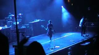 Blink 182 - 17 - All the Small Things (Live From Wembley Arena, London 2004)