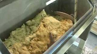 Macchina professionale per produrre pasta ad estrusione VERTICALE 200kg/h