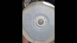 Đèn Led ốp trần cảm ứng chuyển động hồng ngoại của Hometech.vn