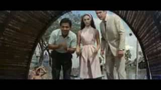 BANCO À BANGKOK POUR OSS 117 Trailer