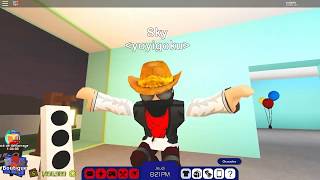 OLD TOWN ROAD (version ROBLOX) id 2862170886